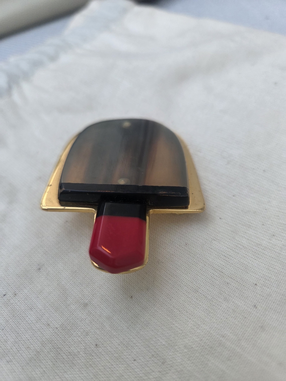 Marni Pin Vintage-Inspired Gold Tone and Tortoiseshell Pendant with Red Accent - Picture 3 of 4